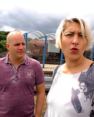 Deutschland Bericht - Vollbusige Fett Arsch Alt English Milf Selbstgemacht Porno-Video mit ihrem Amateur Ehemann