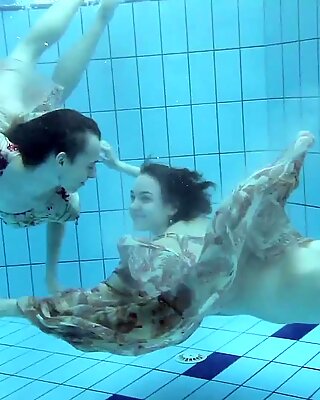 Anna Netrebko and Lada Poleshuk underwater lesbos