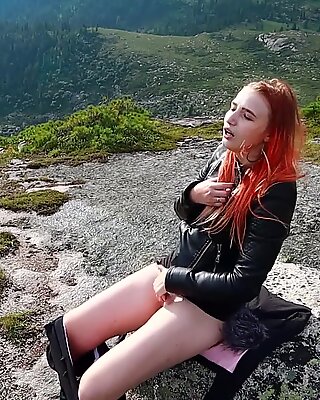 Girl Decided to Relax, Masturbate her Pussy and get an Orgasm High in the Mountains!